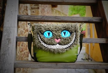 ♥ALLY`s GRINSEKATZE♥ Stickmuster inkl. MAD Schrift 10x10 13x18 20x30cm