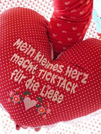 ♥Mein kleines Herz macht TICKTACK für die LIEBE♥ Embroidery 13x18cm GERMAN