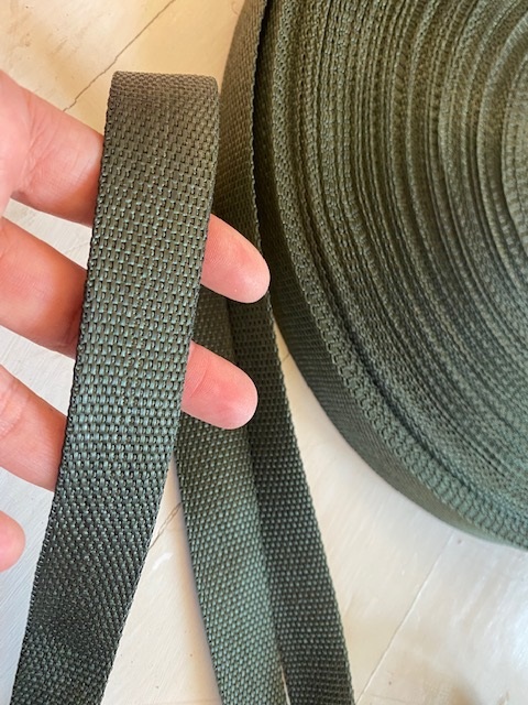Grün in den Pfoten Dicke 2mm Bänder 25mm breit 10 Meter lang Gurtband 